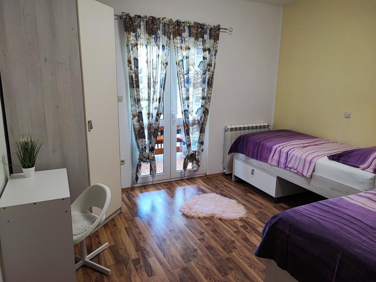 Apartament Victory Ravni Zewnętrze zdjęcie